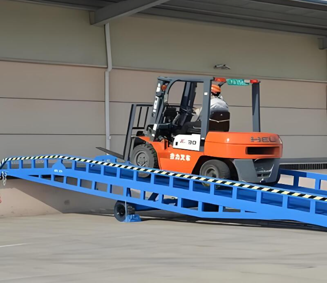 阿坝移动式卸货平台（叉车用）